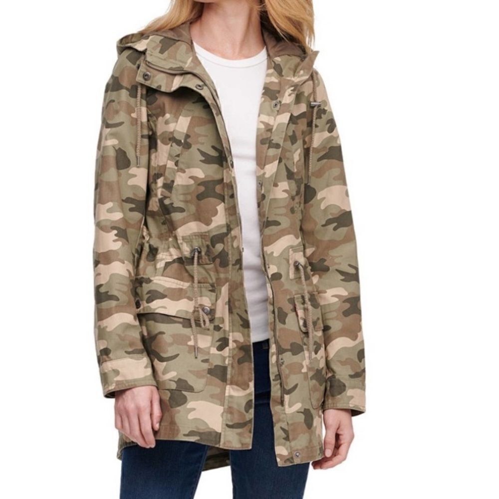 Levi’s Jacket Camo Utility Adjustable Hood Drawstring Waist Women Size Small